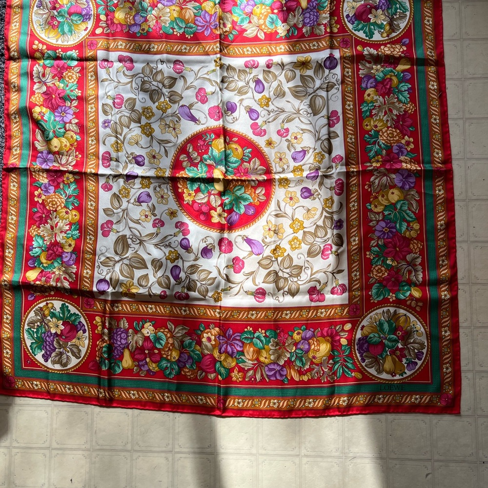 LOEWE VINTAGE 100% Floral Silk Scarf Full size  34” x 34” - Picture 5 of 8
